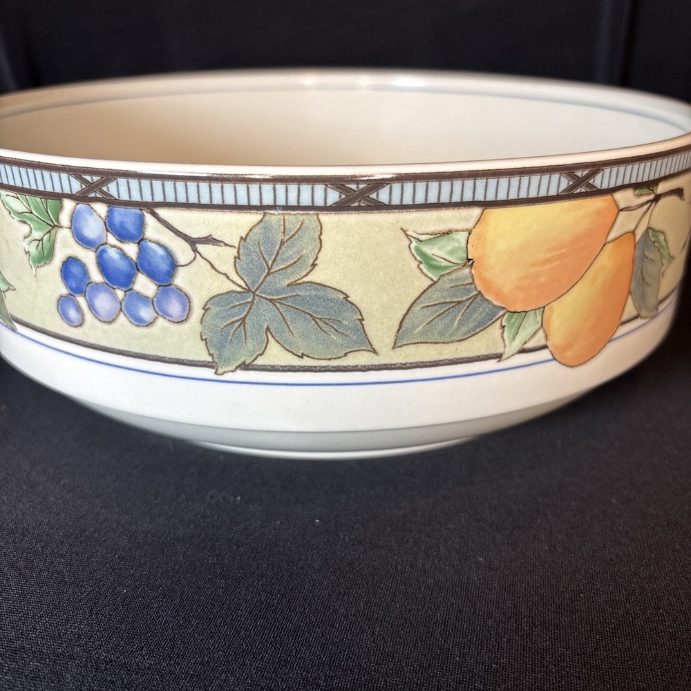 Vtg 90s Mikasa Intaglio Garden Harvest CAC29  Fruit Bowl 9" Vine Fruit‎